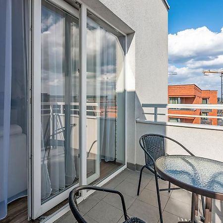 Downtown Apartments Sadova City Center & Parking Гданьск Экстерьер фото