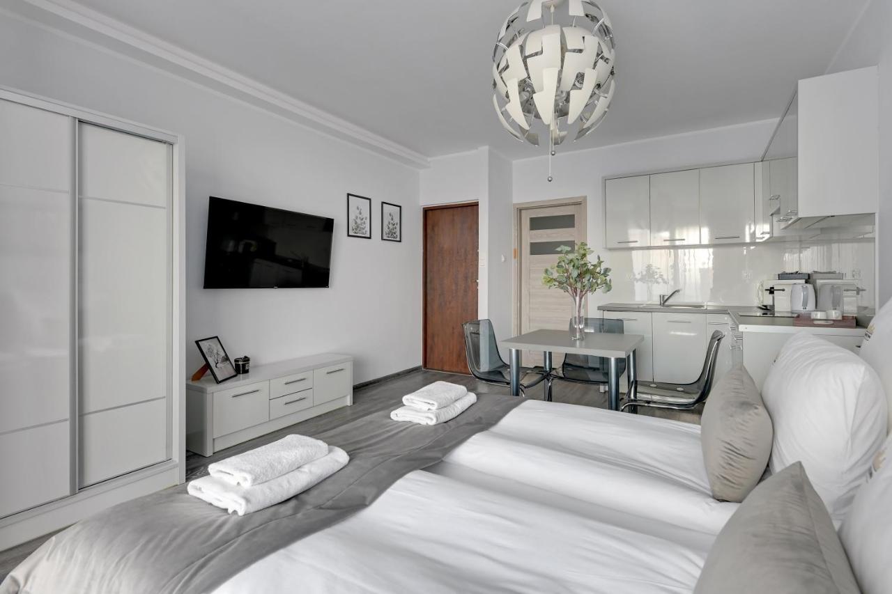 Downtown Apartments Sadova City Center & Parking Гданьск Экстерьер фото