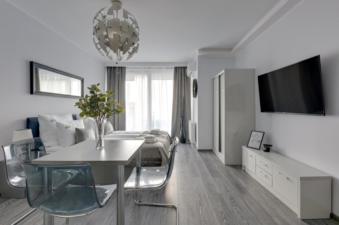 Downtown Apartments Sadova City Center & Parking Гданьск Экстерьер фото